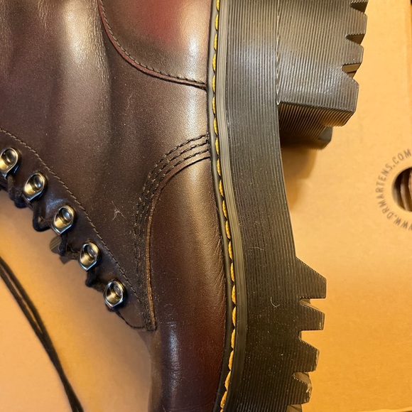 Dr. Martins Leona Women’s Vintage Smooth Leather Boots - Size 9. - Picture 7 of 7